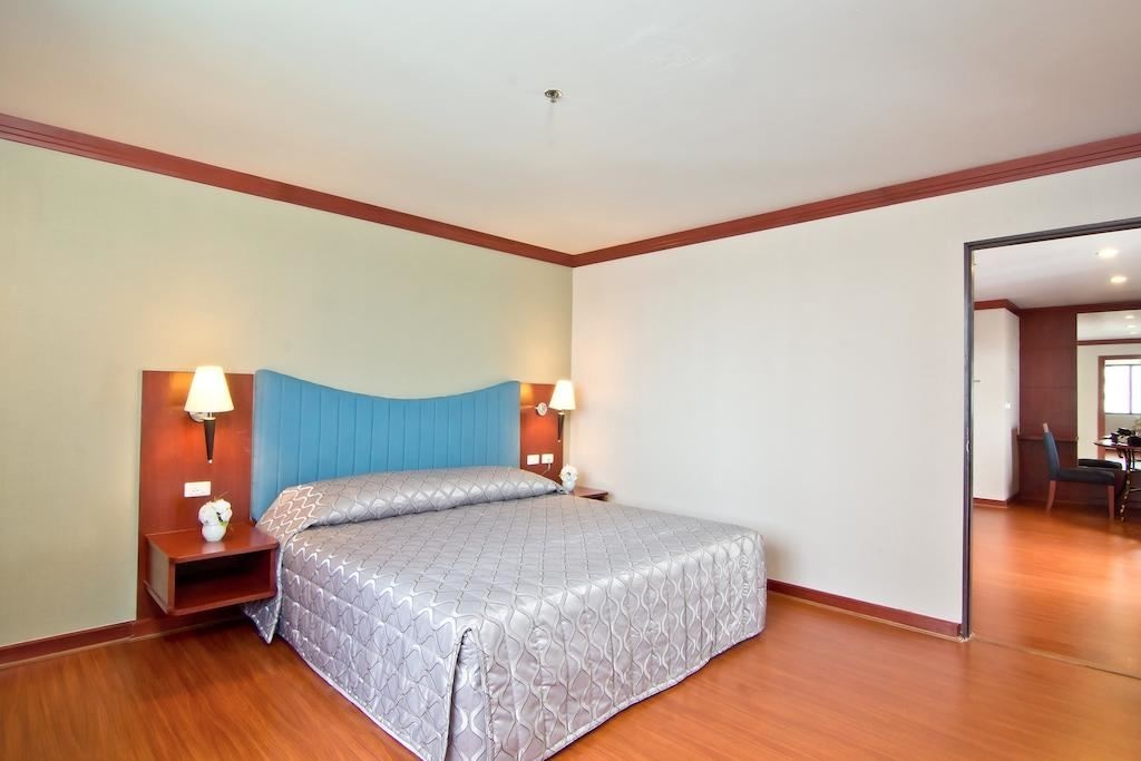 rooms-executive-suite