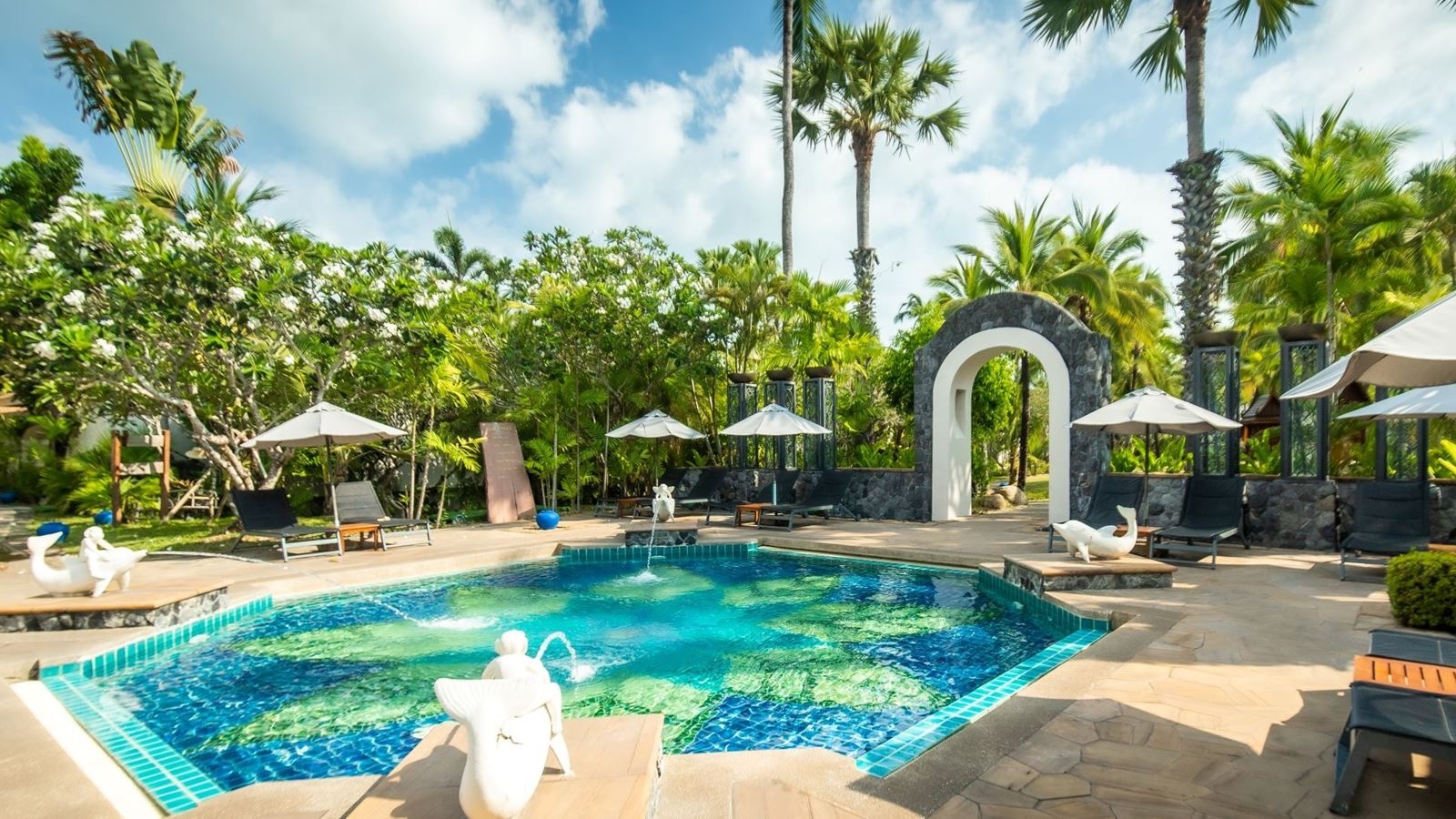 pools-outdoor-childrens-pool