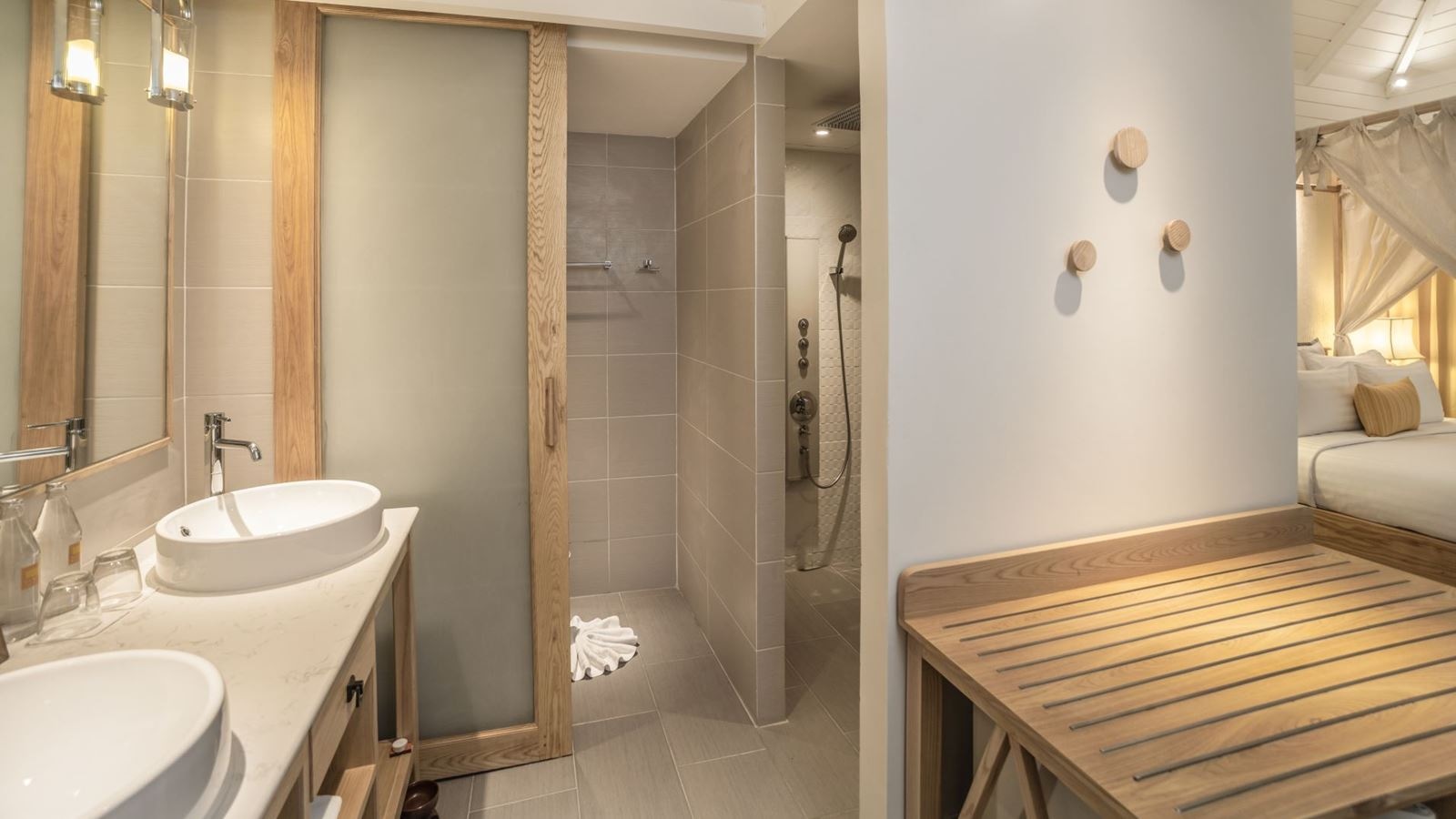 rooms-tropical-canopy