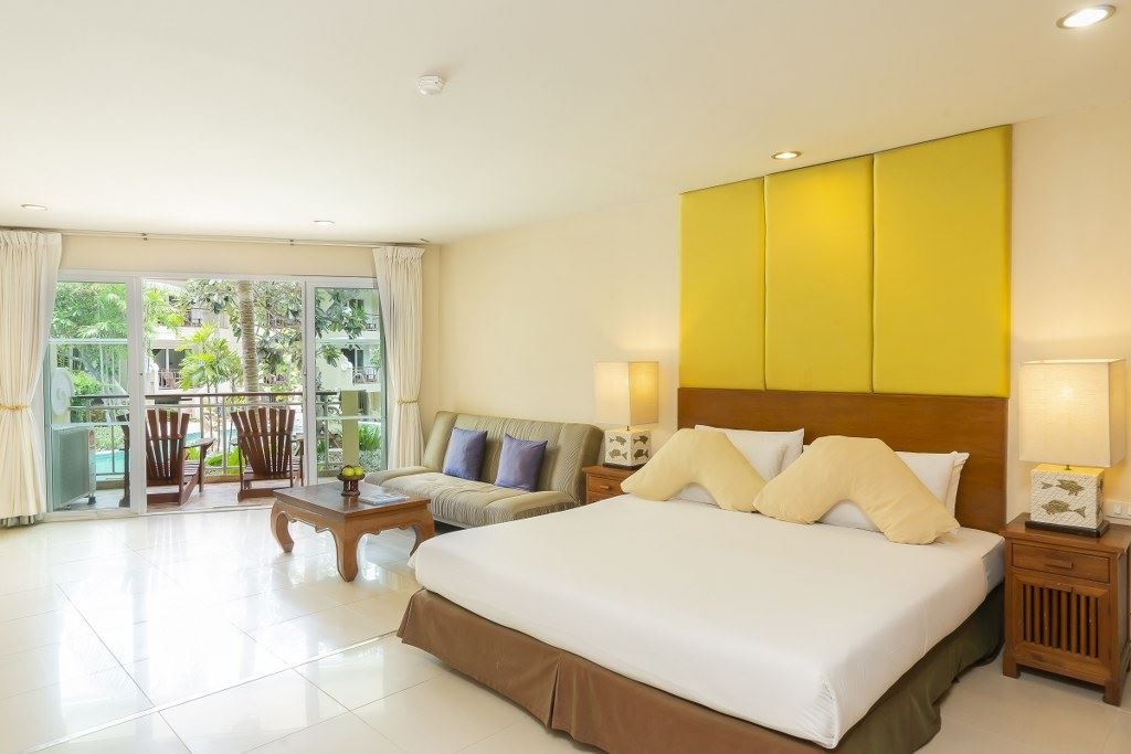 rooms-deluxe-pool-access-only-double-bed-
