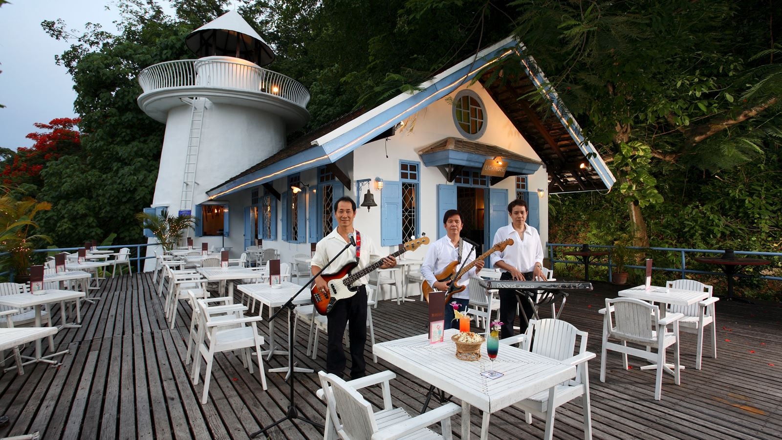 restaurants-the-light-house