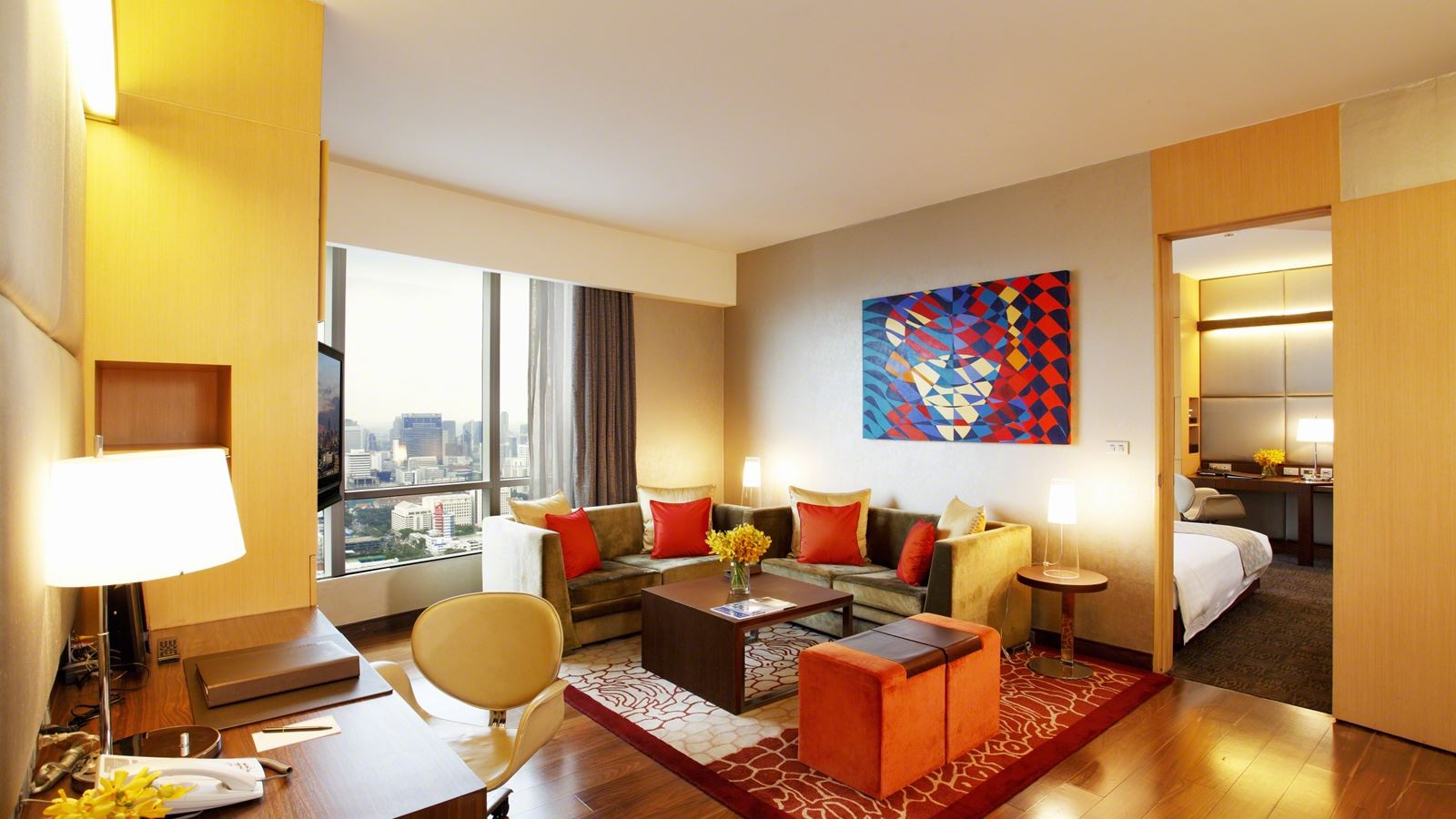 rooms-world-executive-suite
