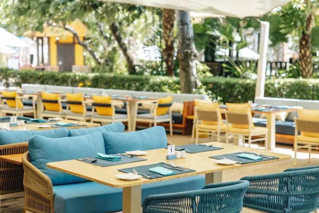 restaurants-coast-beach-club