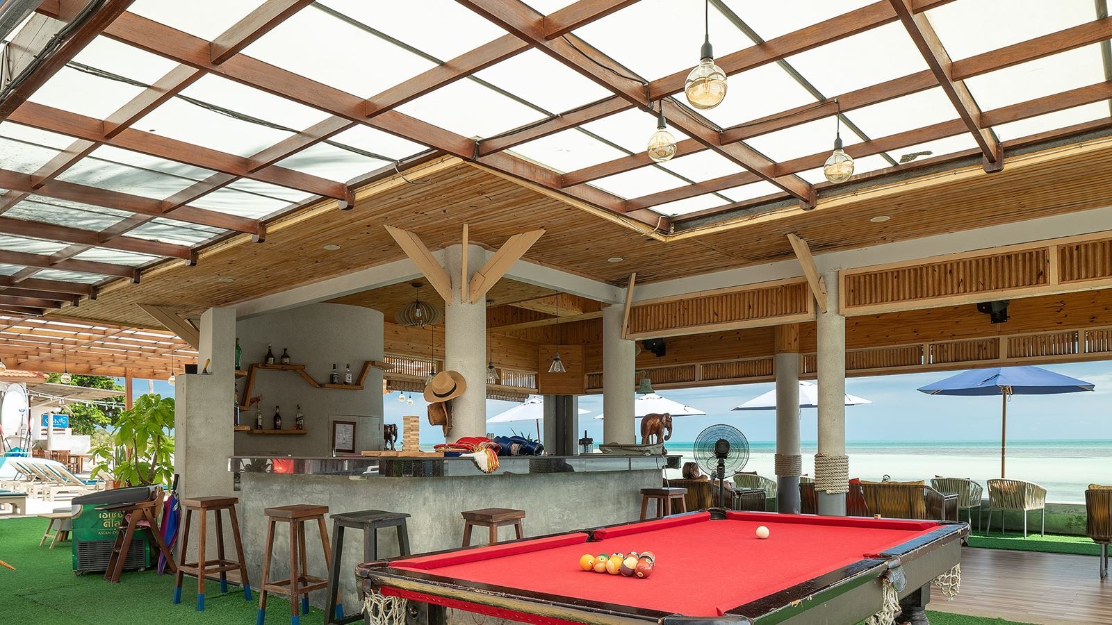 restaurants-cabana-beach-club