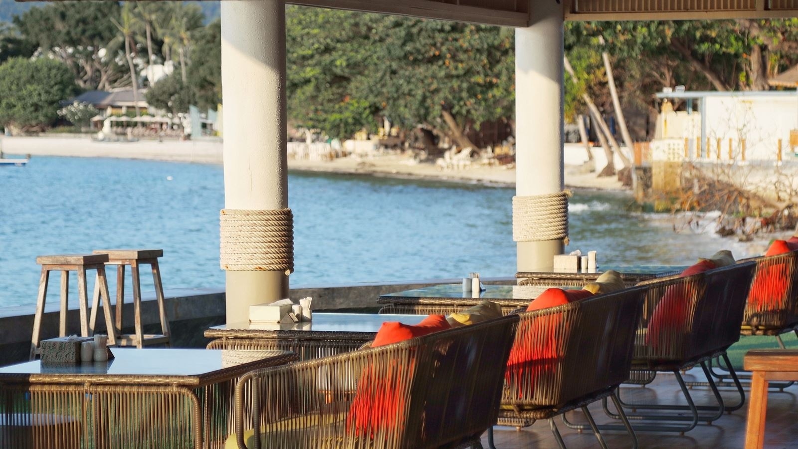 restaurants-cabana-beach-club