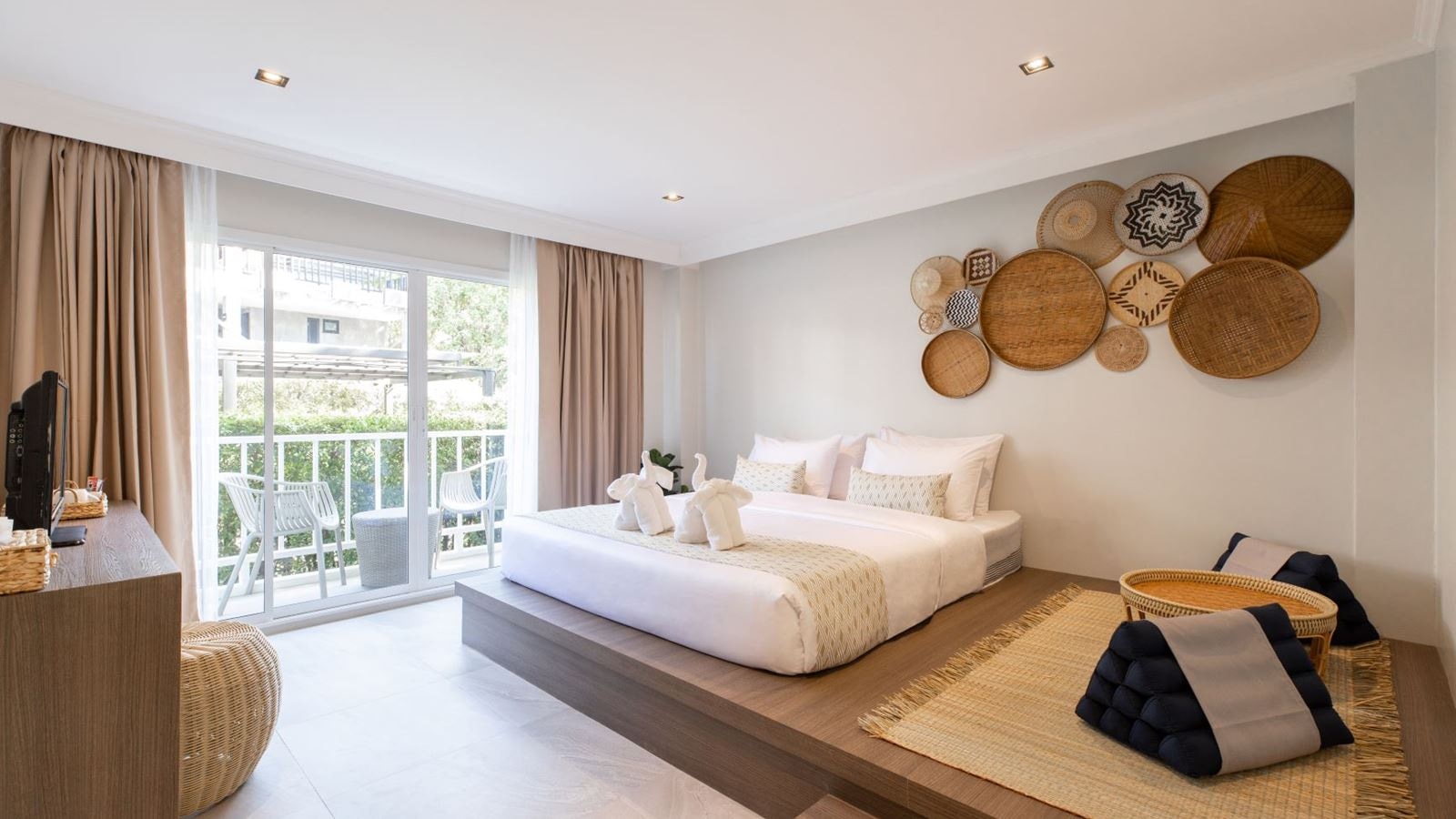 rooms-local-thai-doubletwin