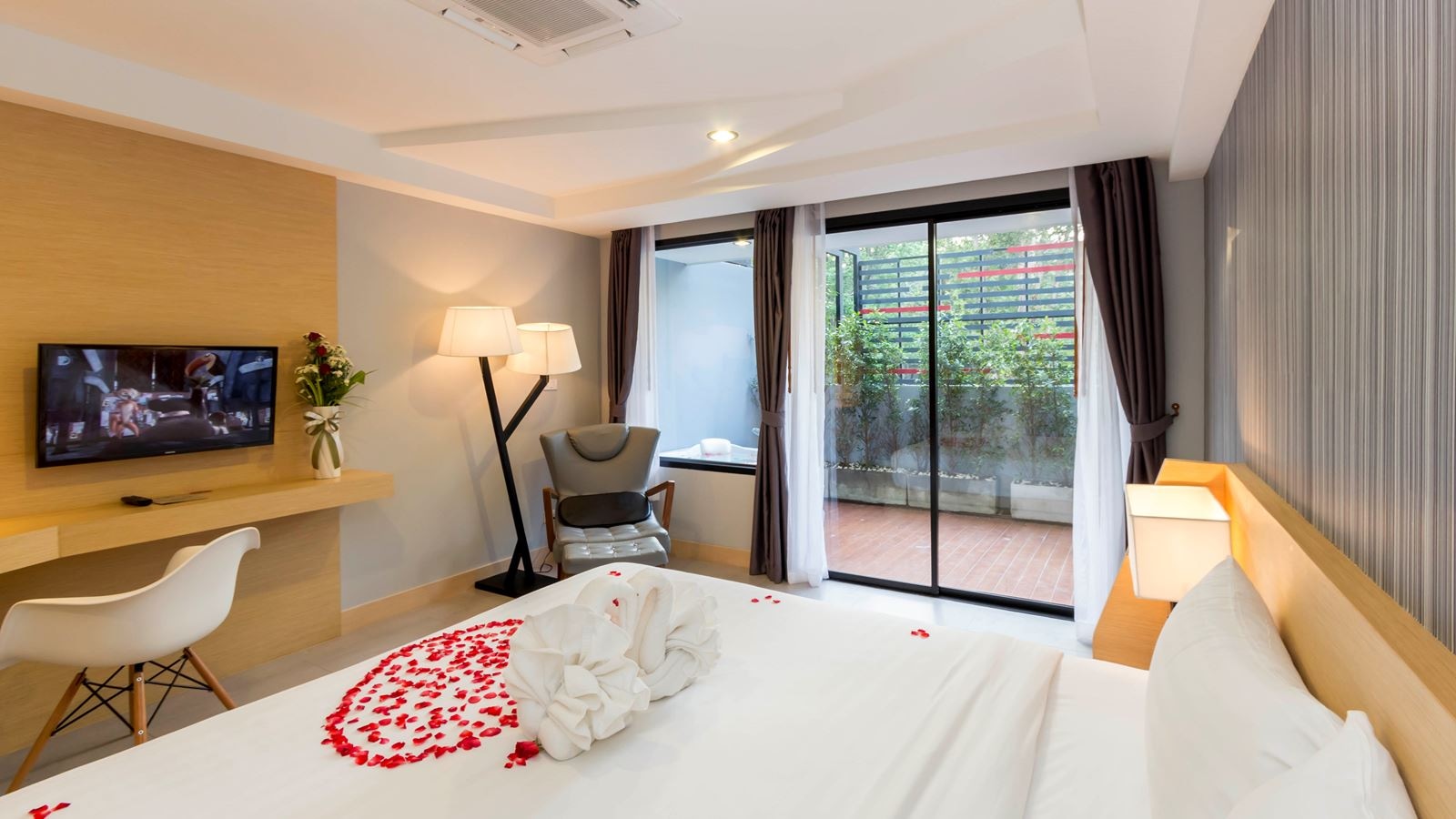 rooms-chill-apple-grand-deluxe