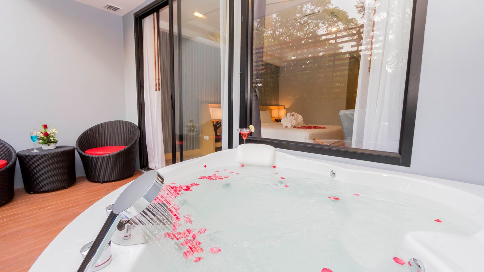 rooms-chill-apple-grand-deluxe