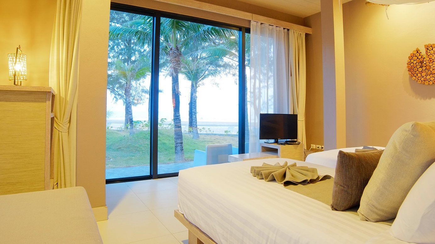 rooms-deluxe-beach-front-villa