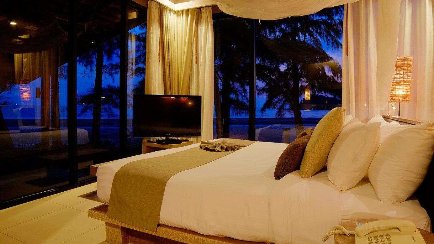 rooms-deluxe-beach-front-villa