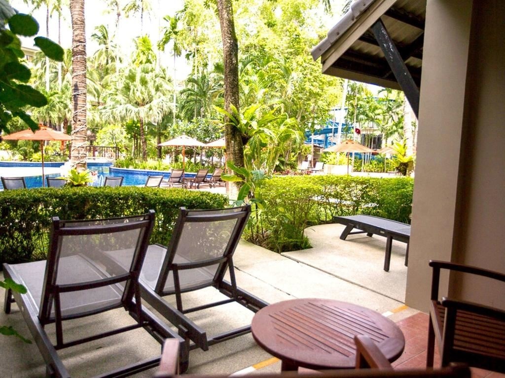 rooms-1-king-1-bunk-standard-family-room