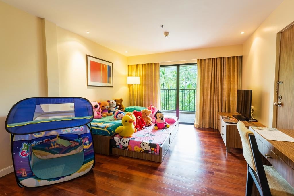 rooms-1-king-1-bunk-family-suite