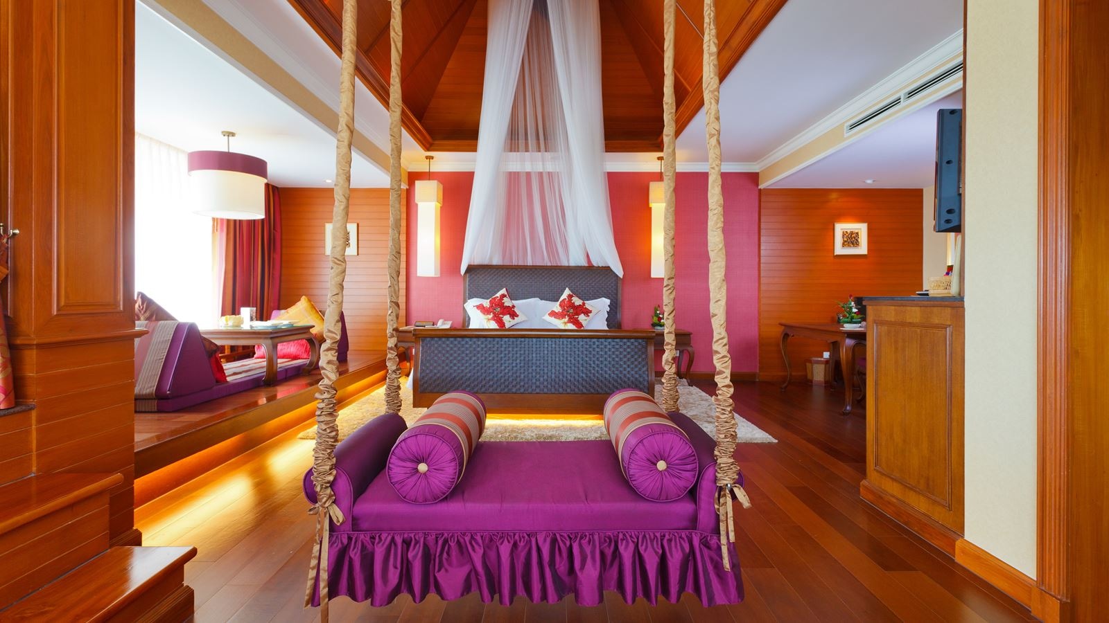 rooms-romantic-suite
