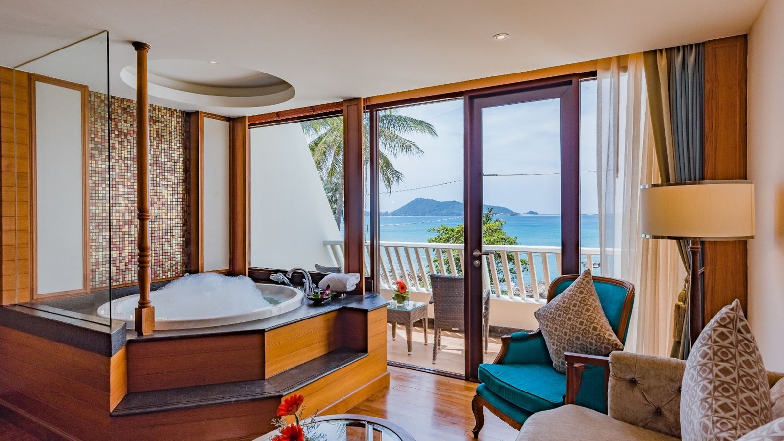 rooms-ocean-jacuzzi-suite