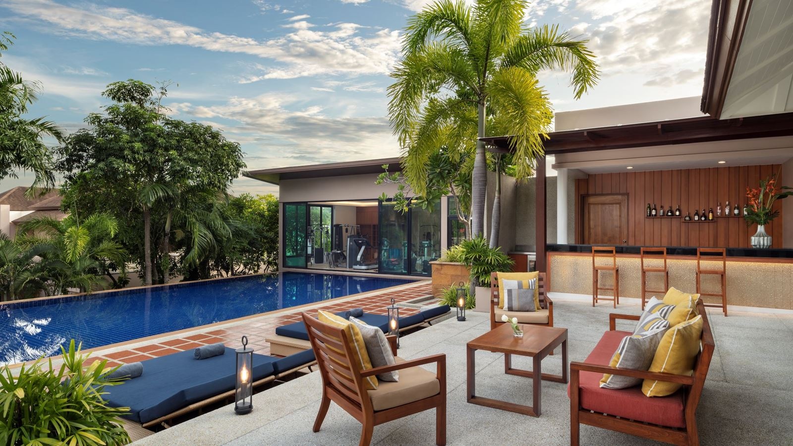 bars-orchid-pool-bar