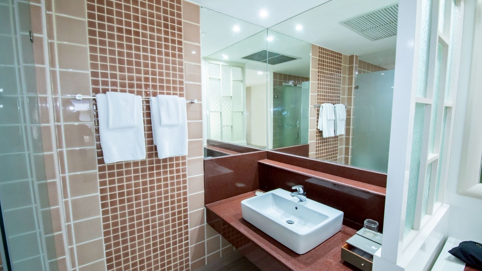 rooms-deluxe-bungalow-premium