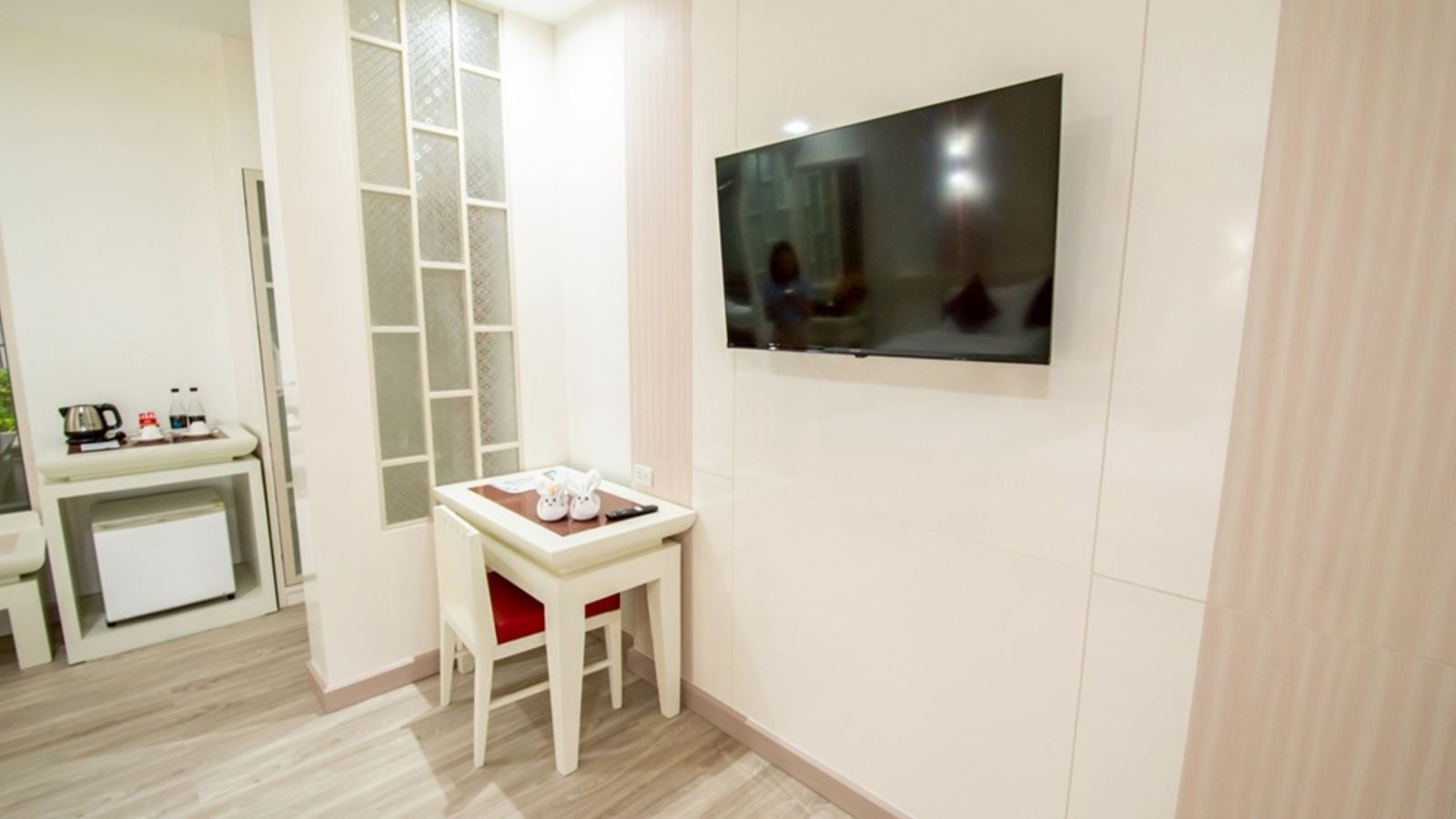 rooms-deluxe-bungalow-premium