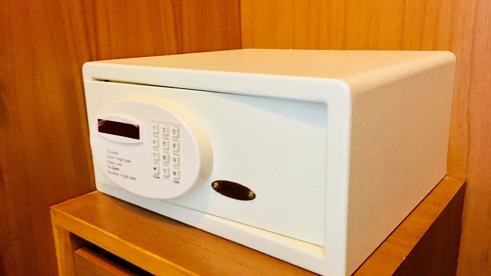 rooms-deluxe-semi-sea-view