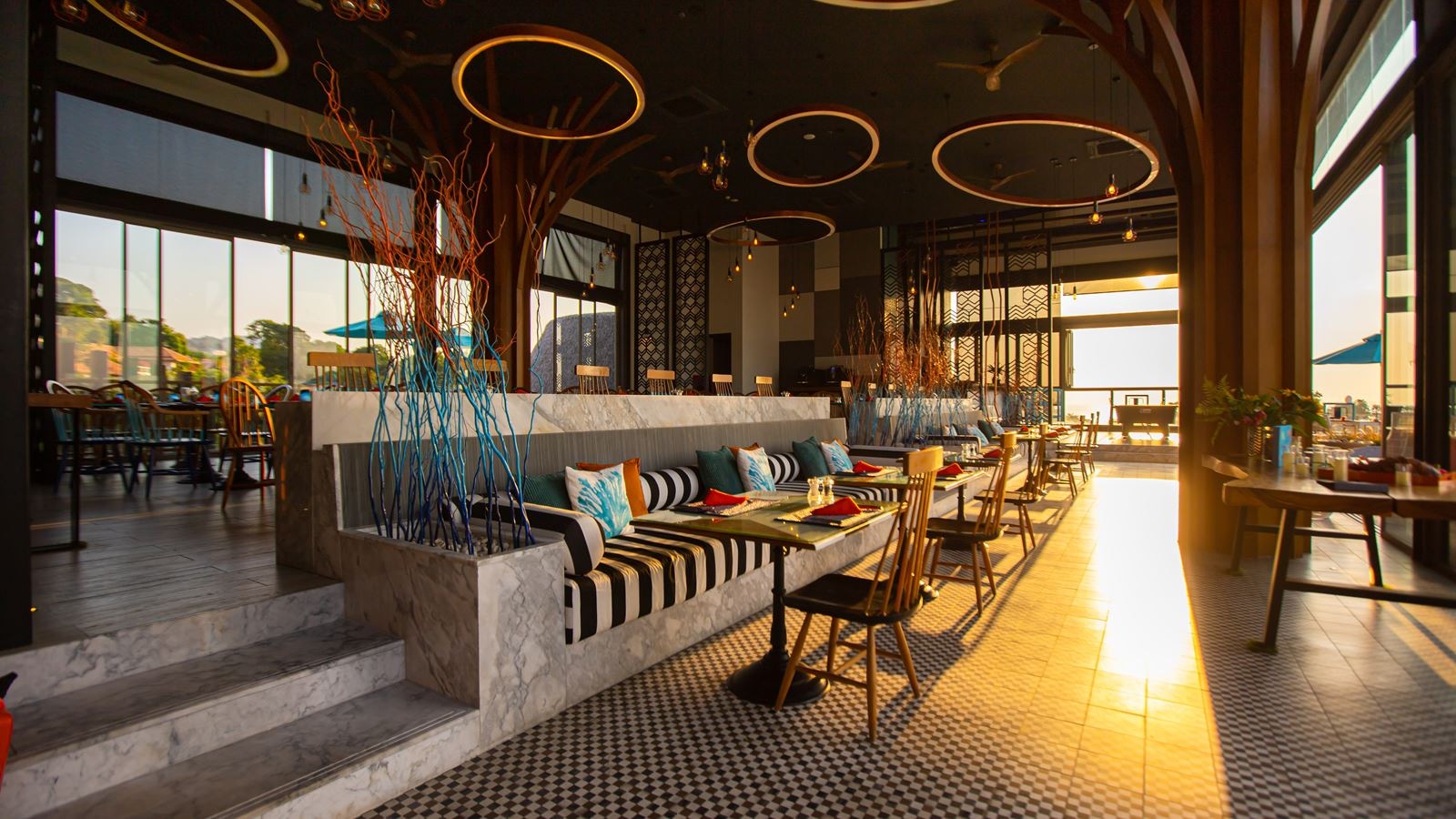 restaurants-twilight-sky