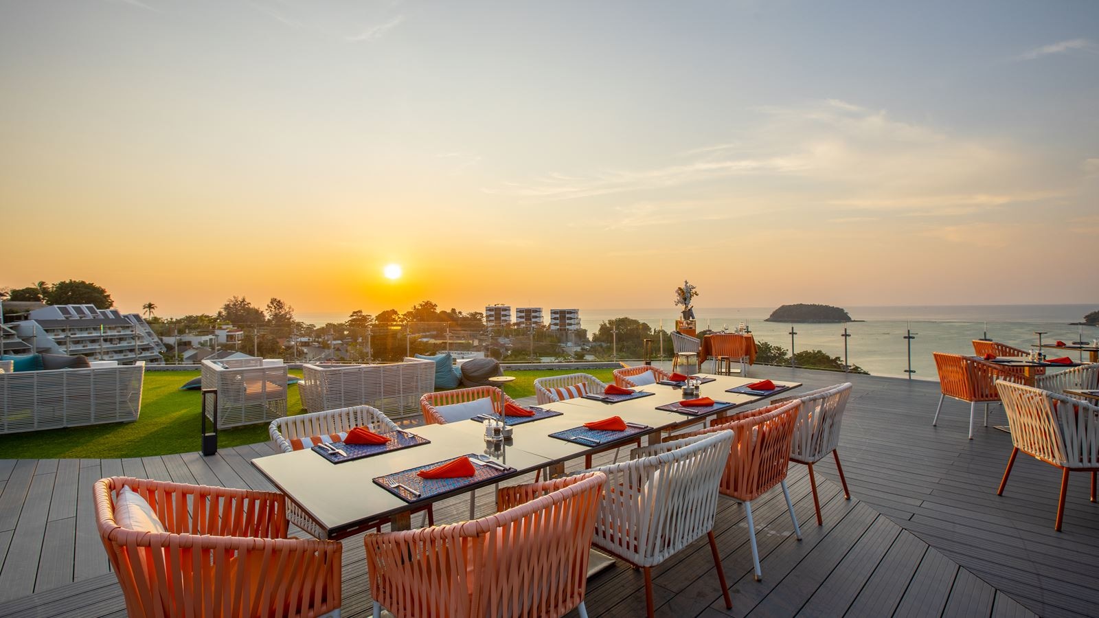 restaurants-twilight-sky