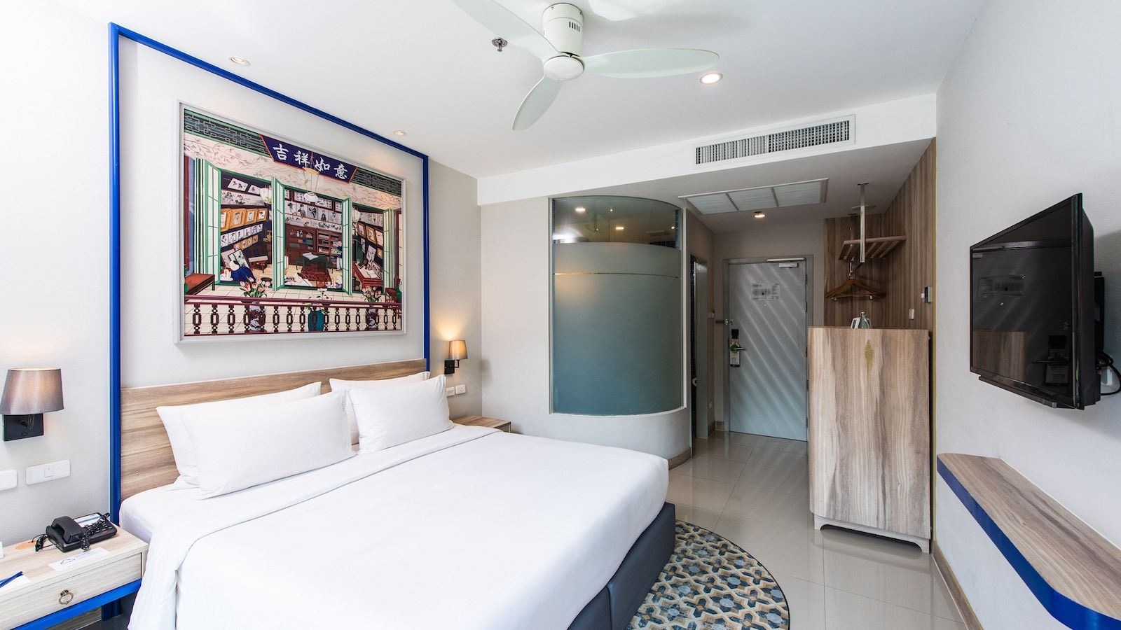 rooms-two-bedroom-family-pool-view-suite-child-sharing-bed