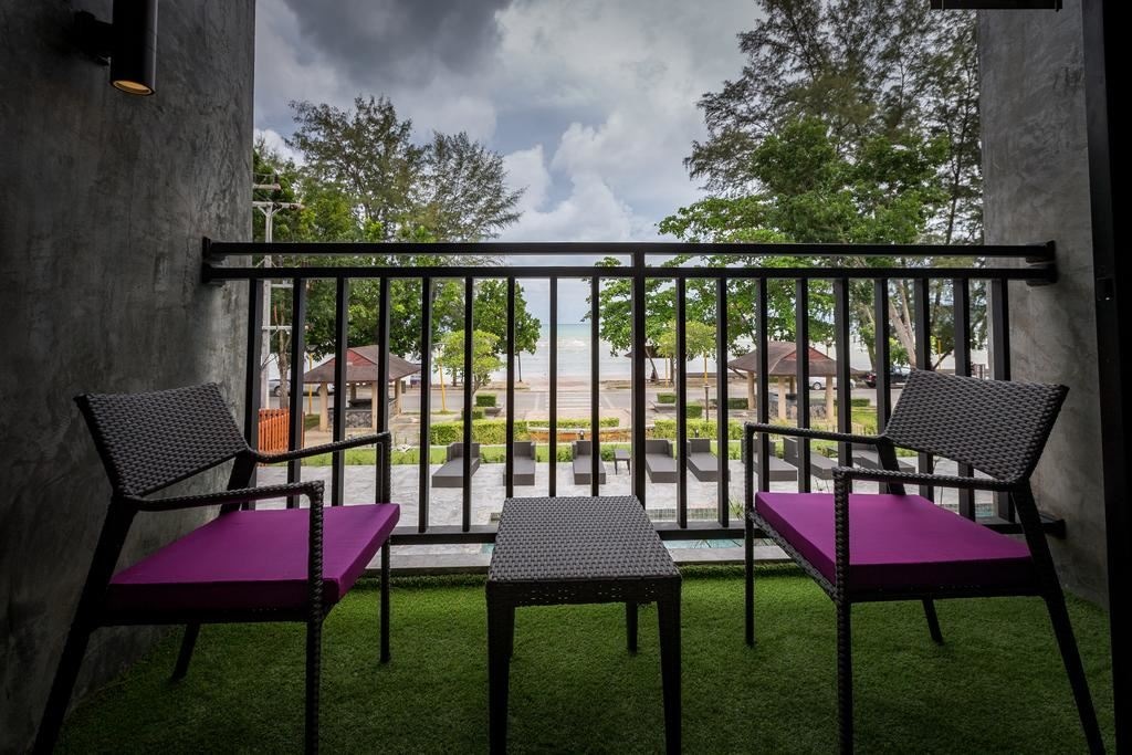 rooms-deluxe-sea-view