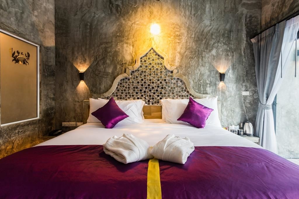 rooms-deluxe-pool-access