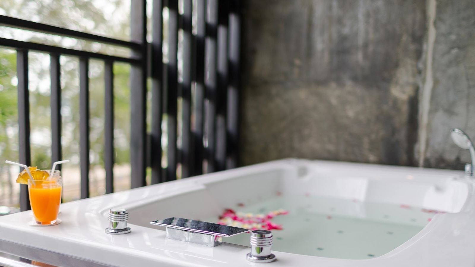 rooms-grand-deluxe-sea-view