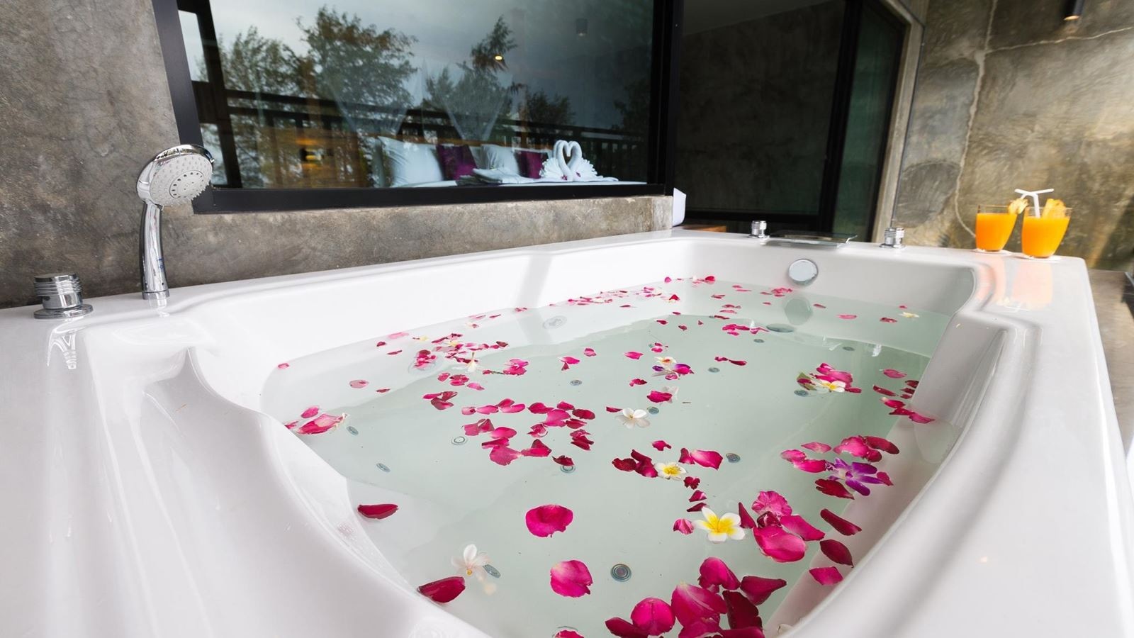 rooms-grand-deluxe-sea-view