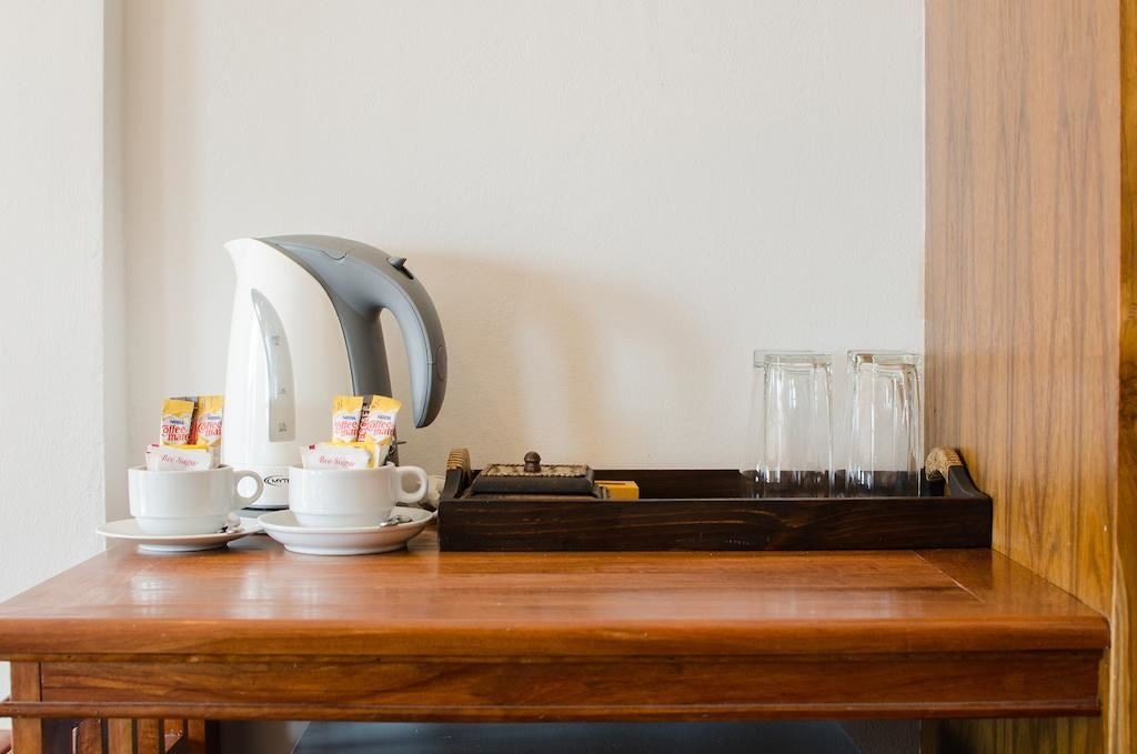 rooms-superior-with-partial-sea-view