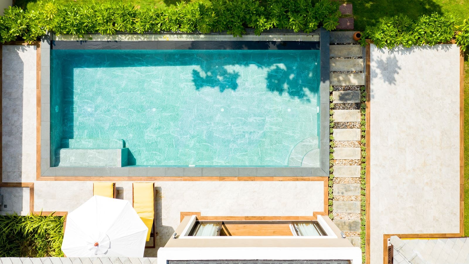 rooms-beach-front-pool-villa