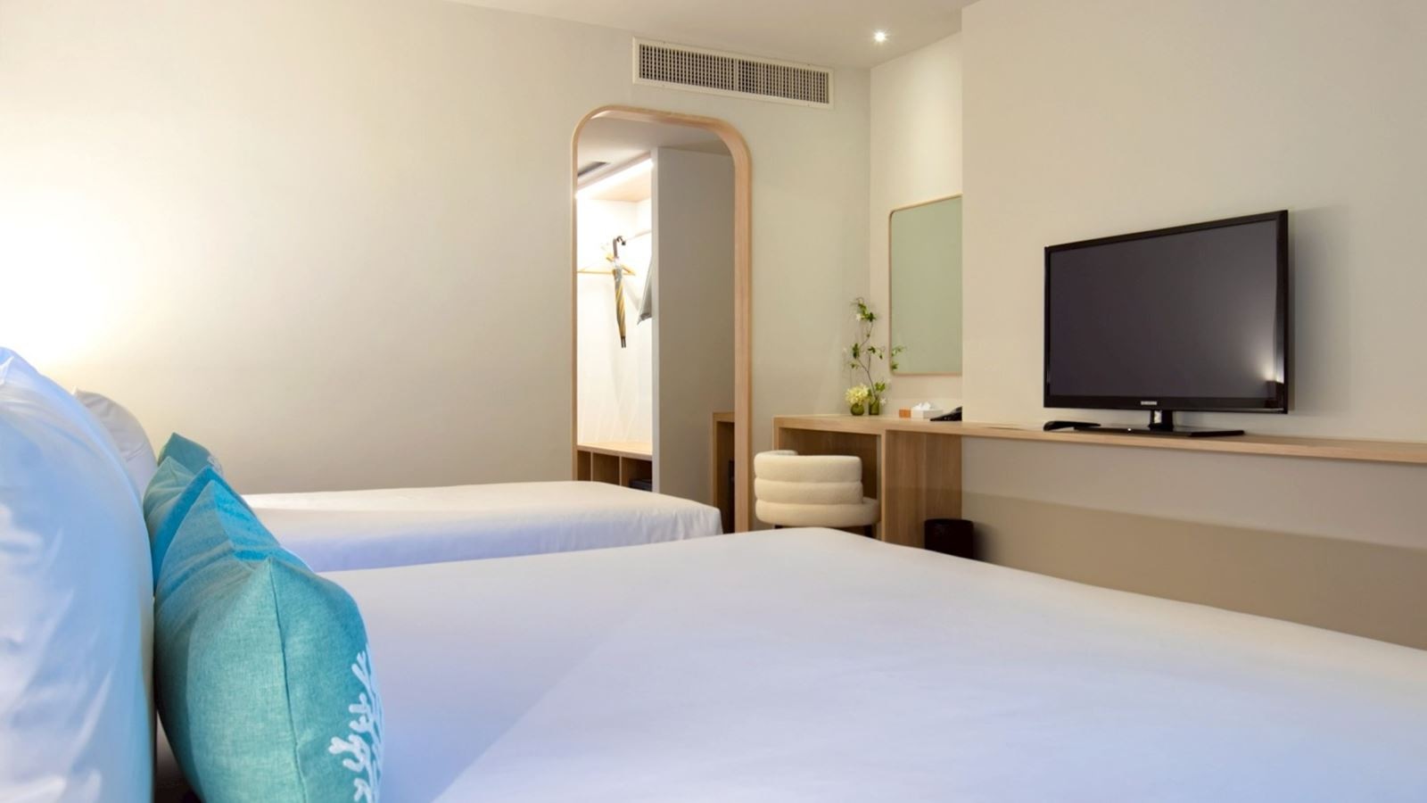 rooms-deluxe-ocean-view