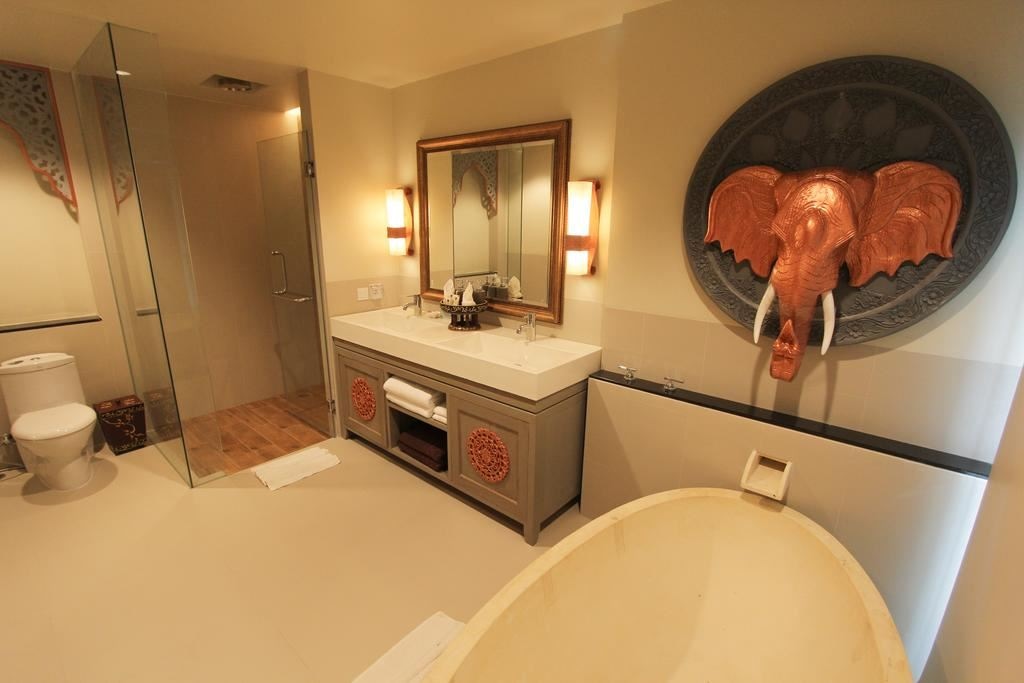 rooms-deluxe-pool-access