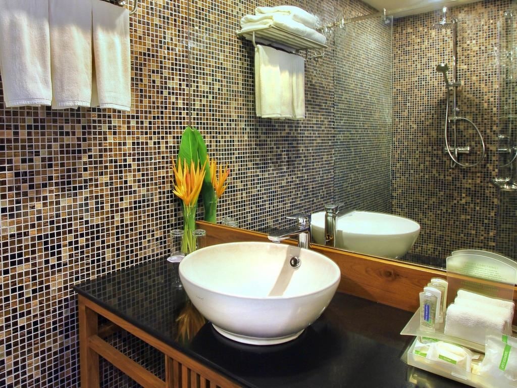 rooms-hilltop-sunset-studio