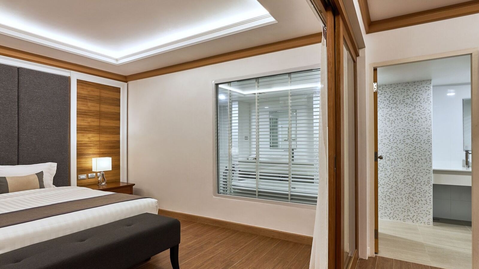 rooms-executive-suite-room