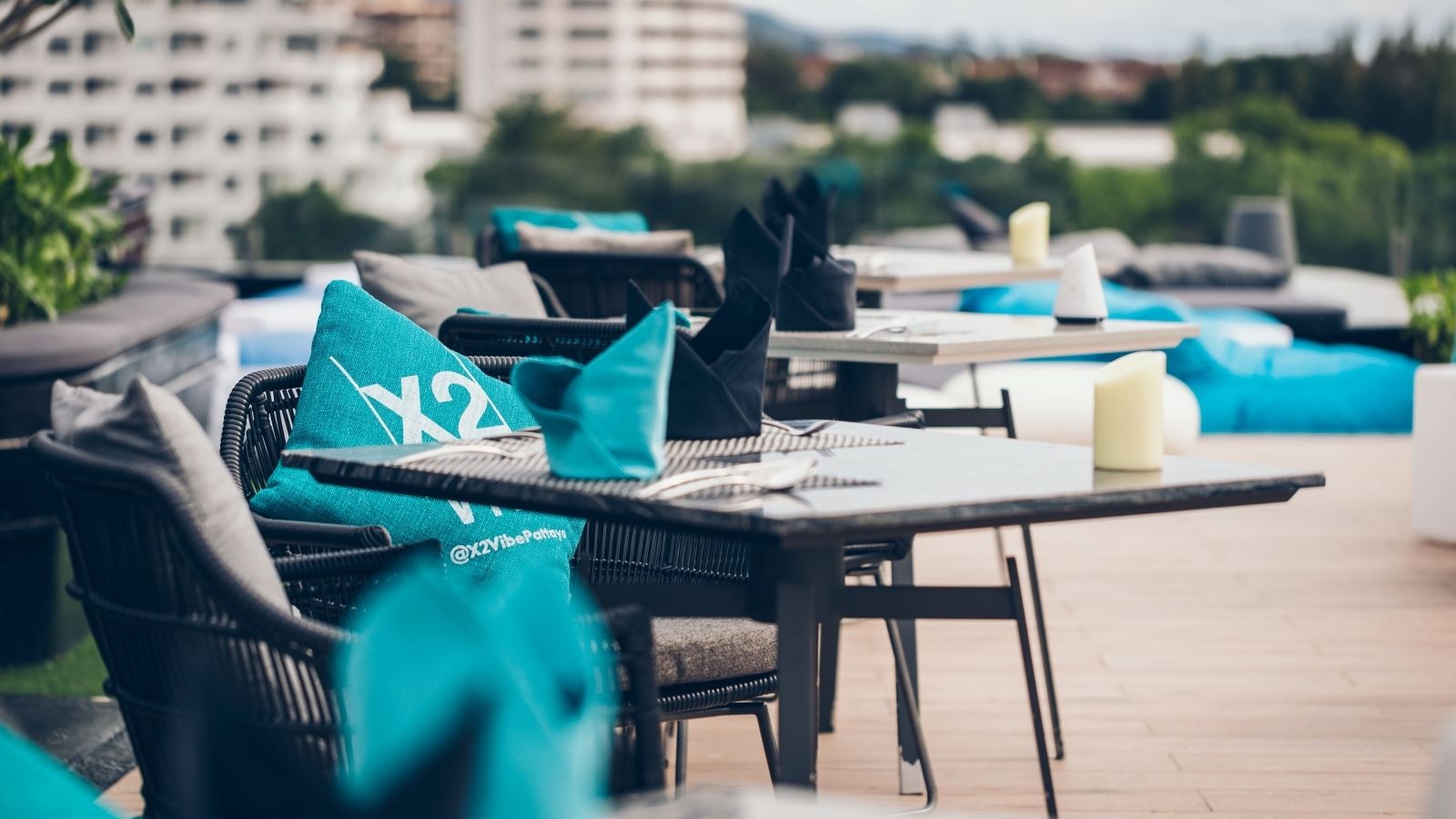 bars-sky-vibe-roof-top-bar