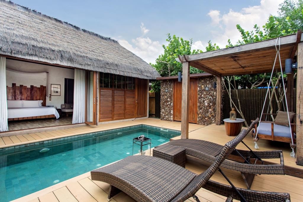 rooms-pool-villa