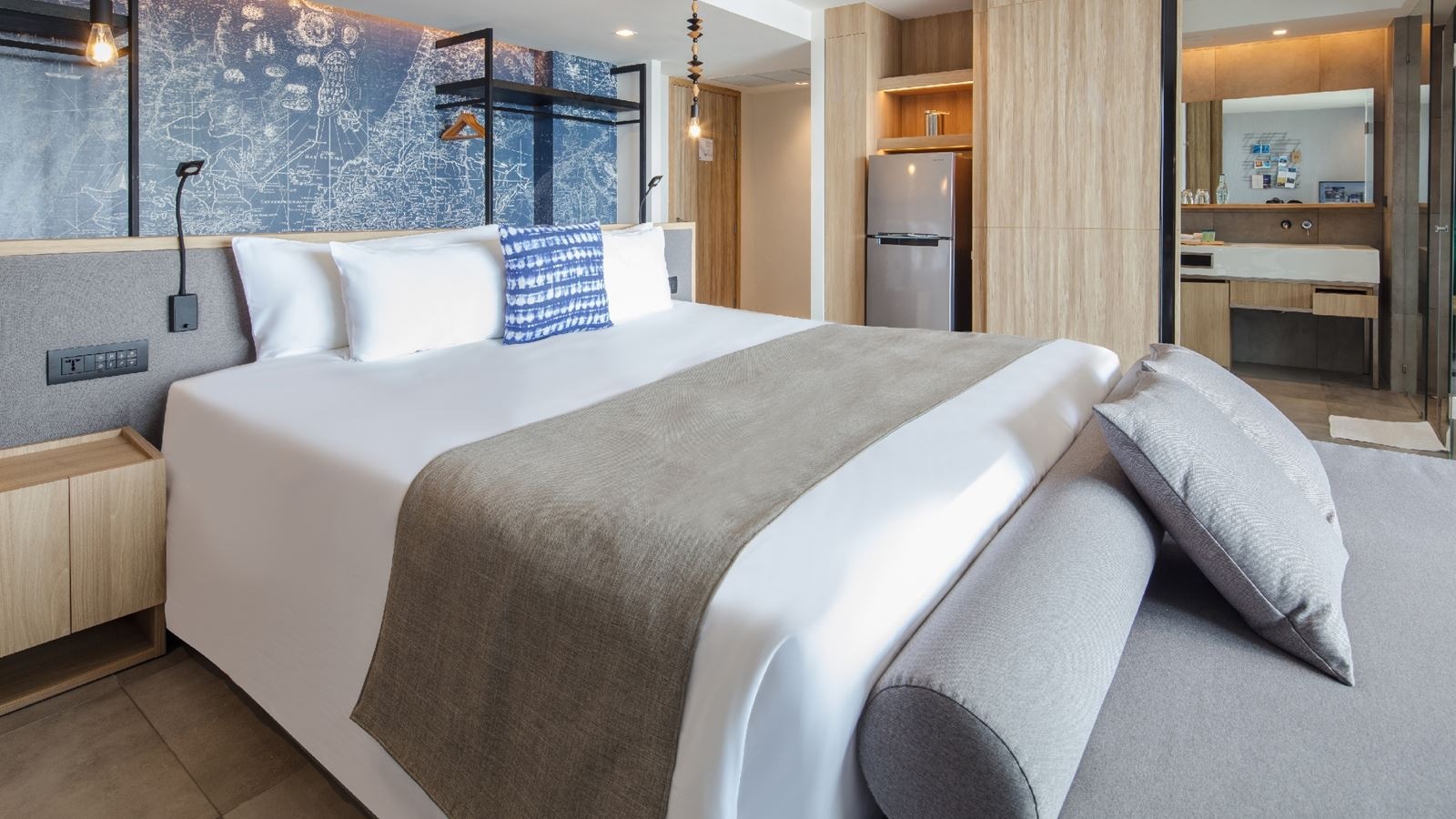 rooms-deluxe-oceanside