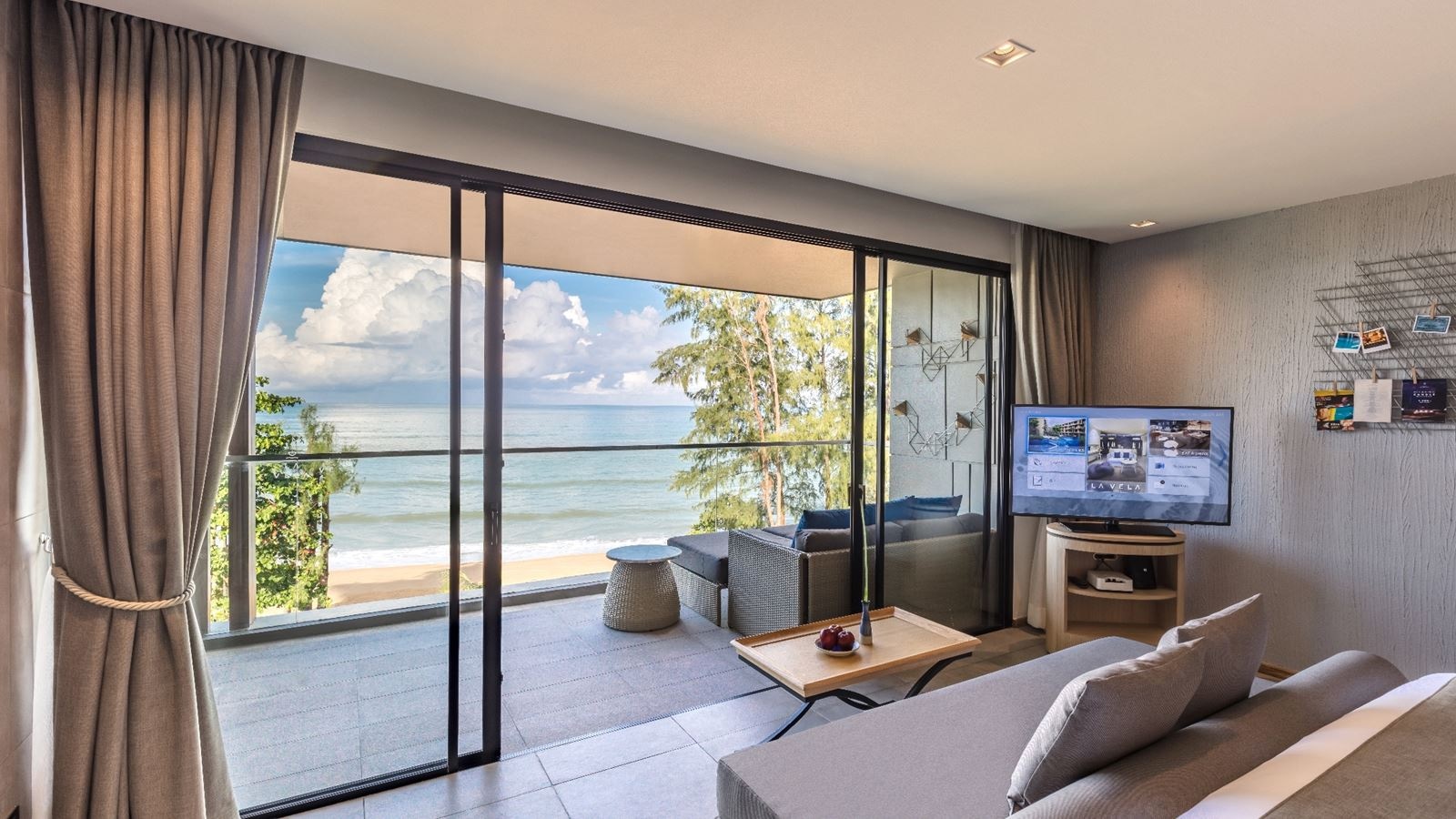 rooms-deluxe-sea-view