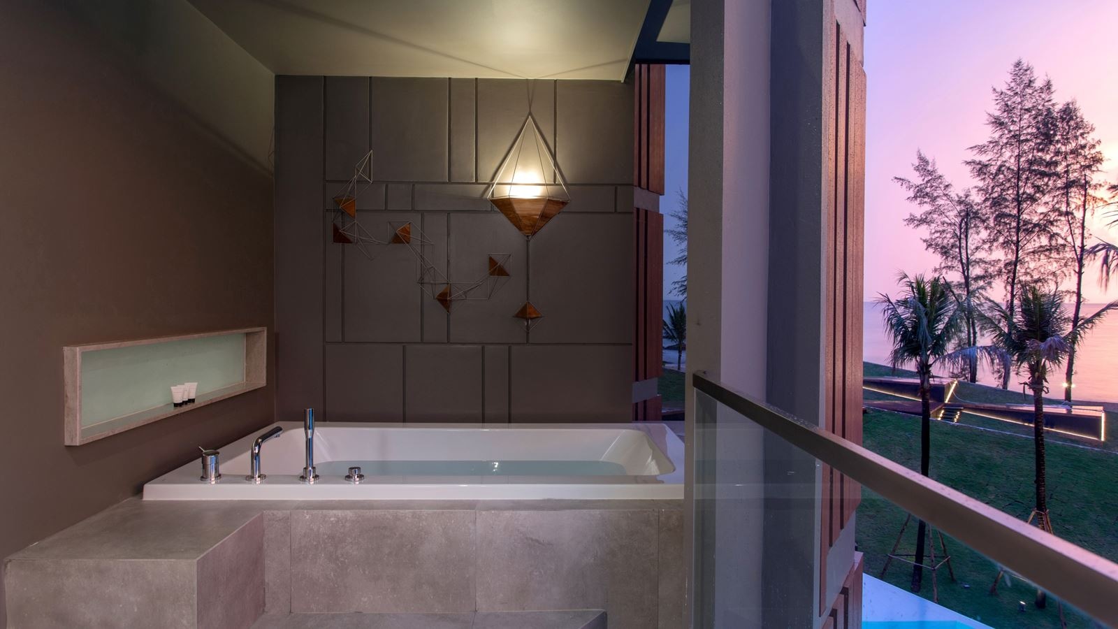 rooms-deluxe-sea-view