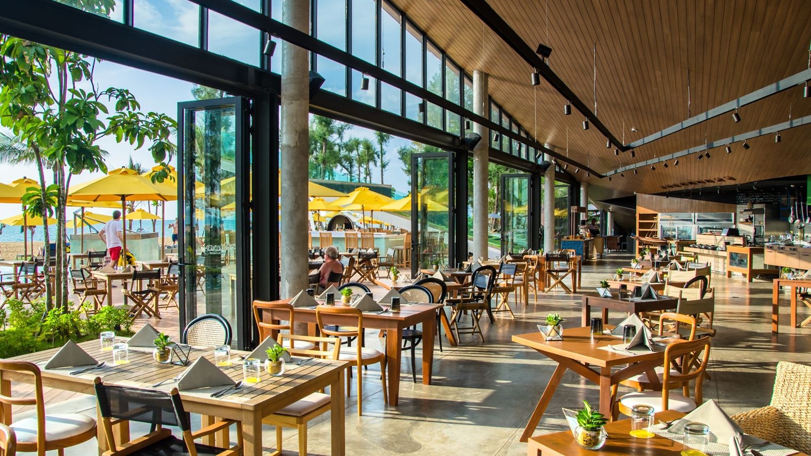 restaurants-kokulo-beach-club-and-restaurant