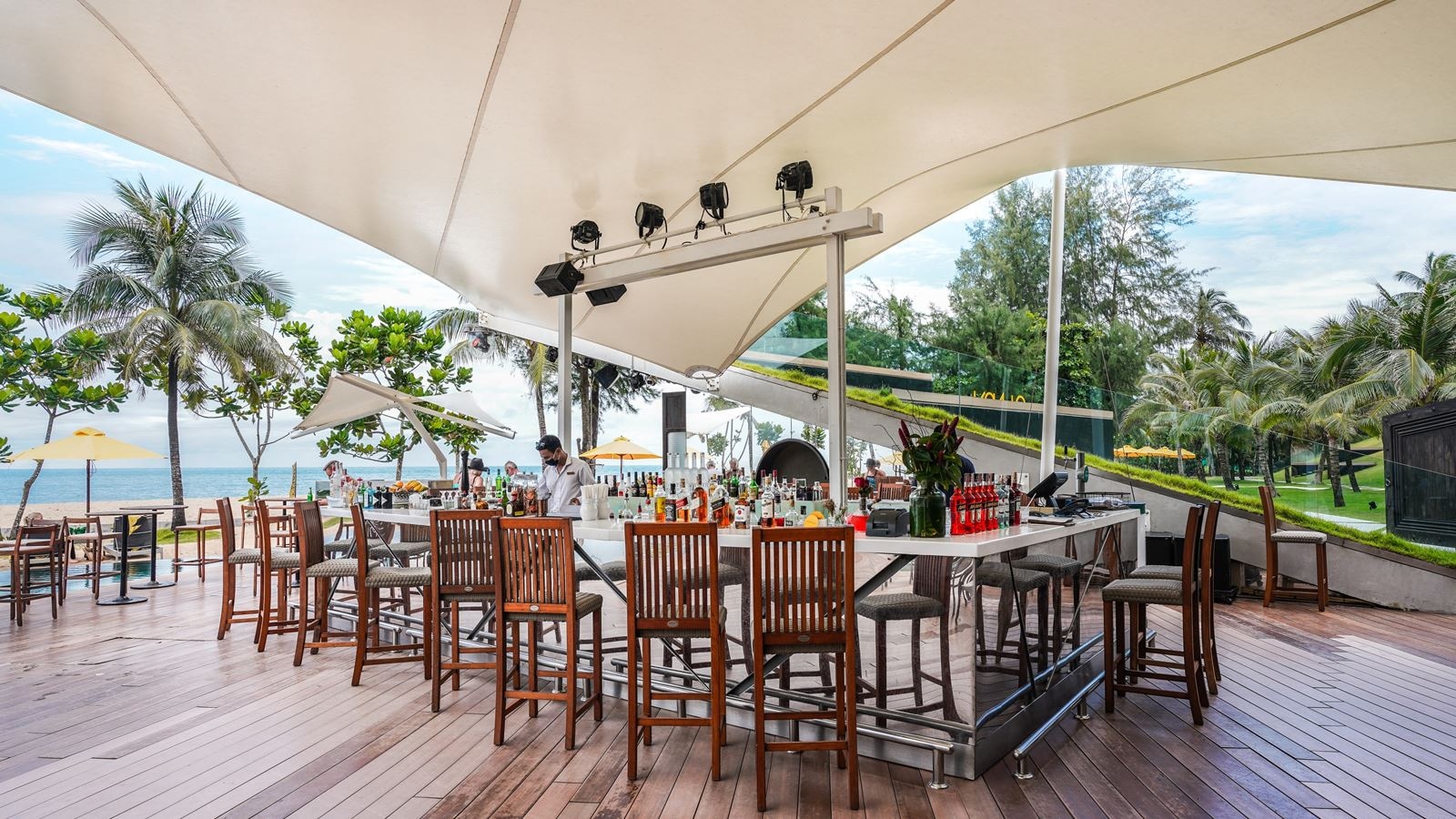 restaurants-kokulo-beach-club-and-restaurant