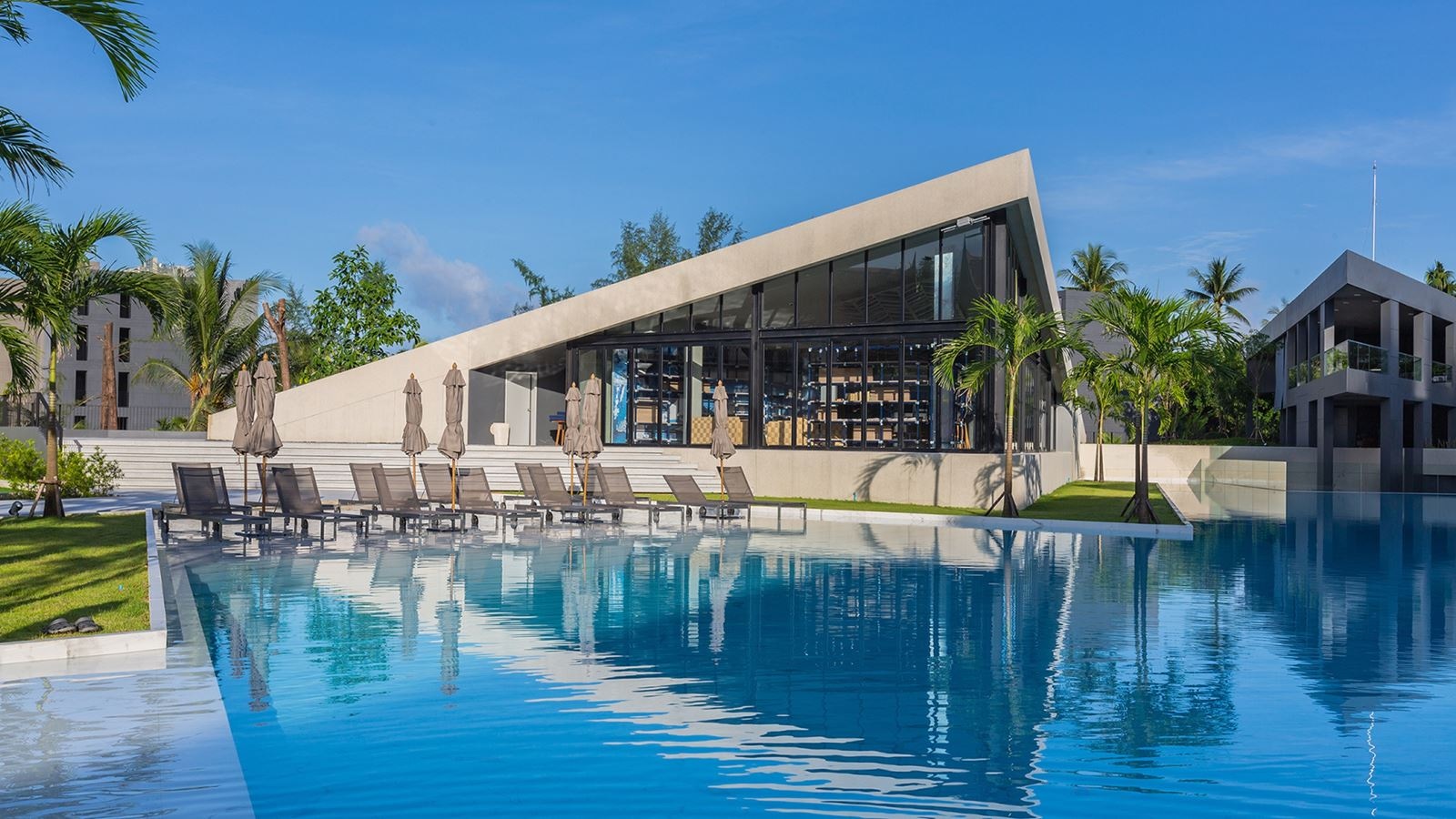 restaurants-cotton-cafe-and-library