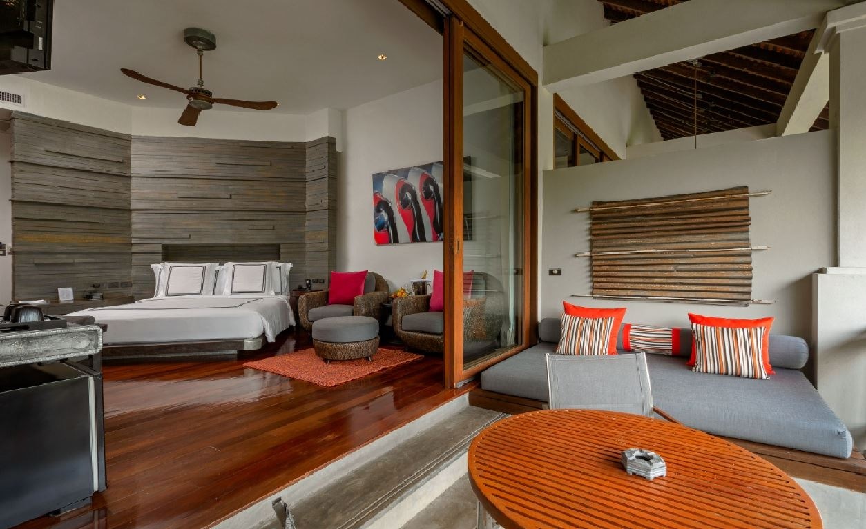 rooms-pearl-bed-suite