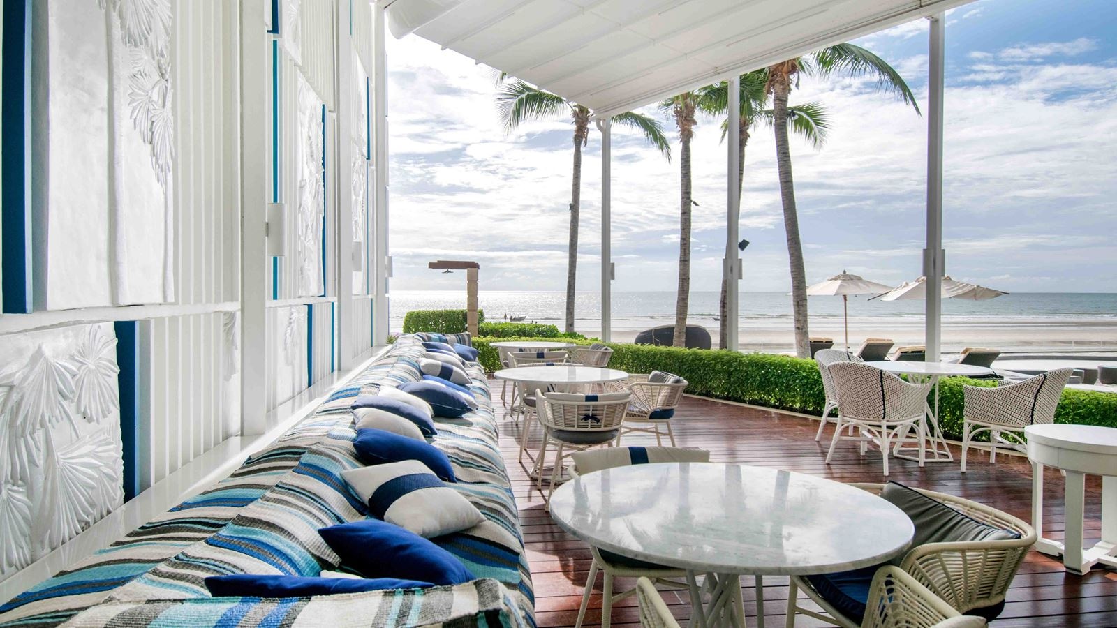 restaurants-azure-restaurant