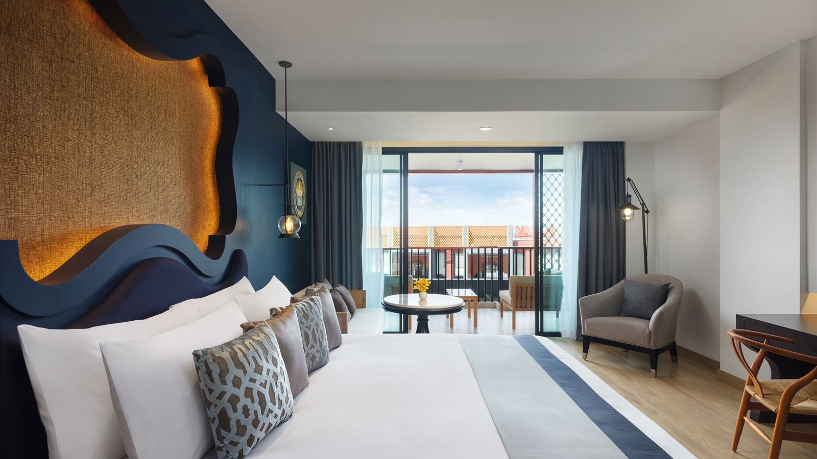 rooms-deluxe-mountain-view