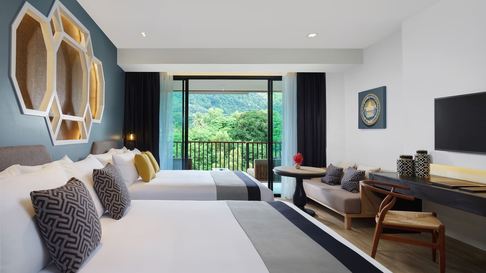 rooms-deluxe-family-mountain-view