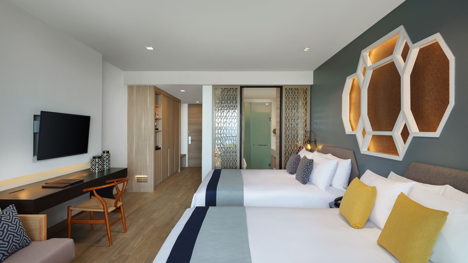 rooms-deluxe-family-mountain-view