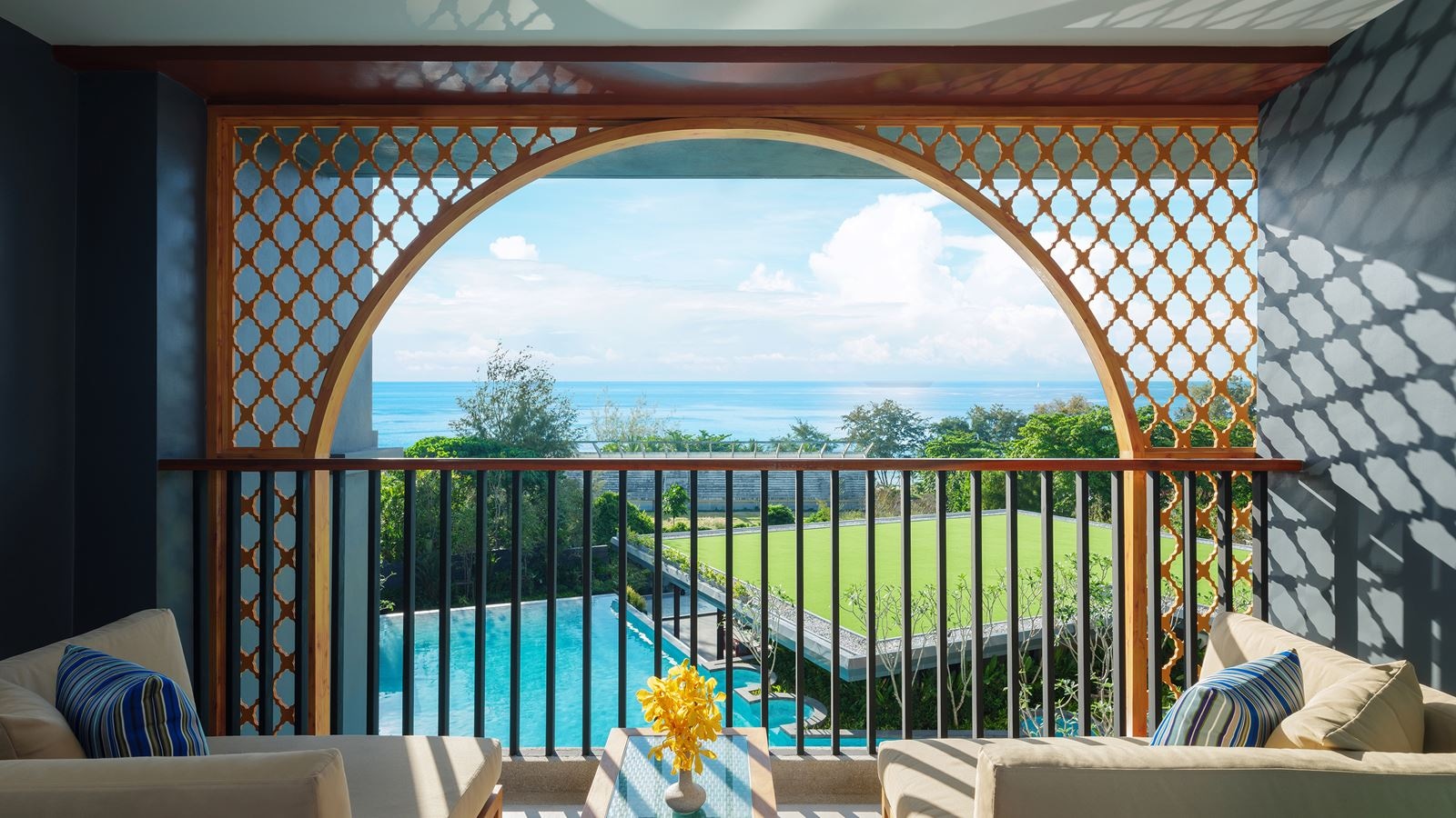 rooms-premier-sea-view