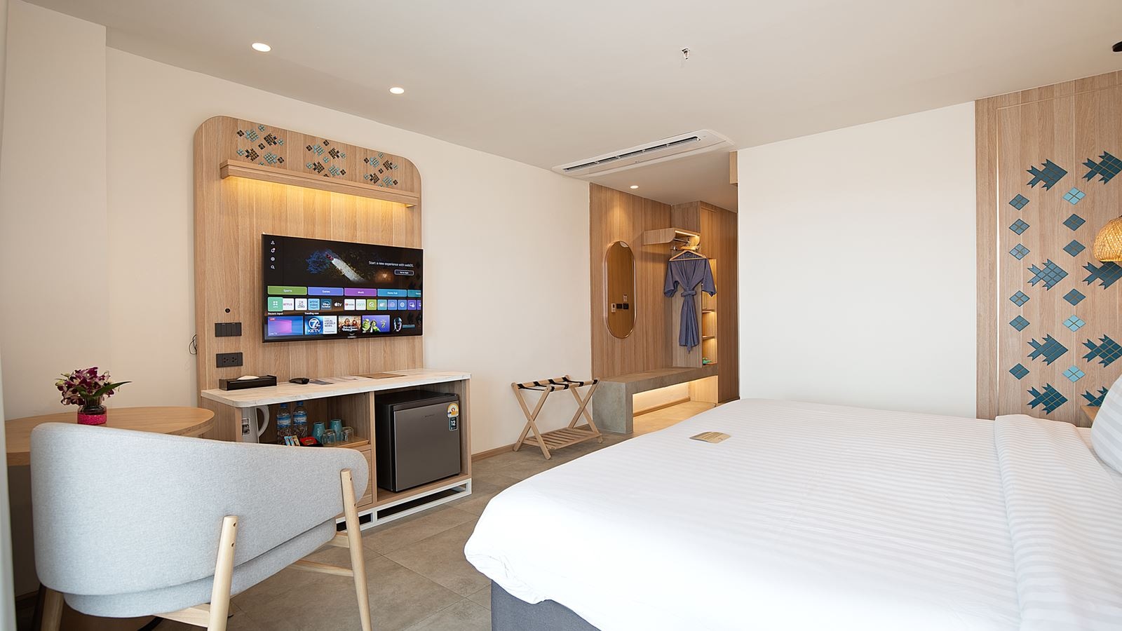 rooms-deluxe-city-view-room